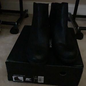 Black Sorel Boots size 8.5